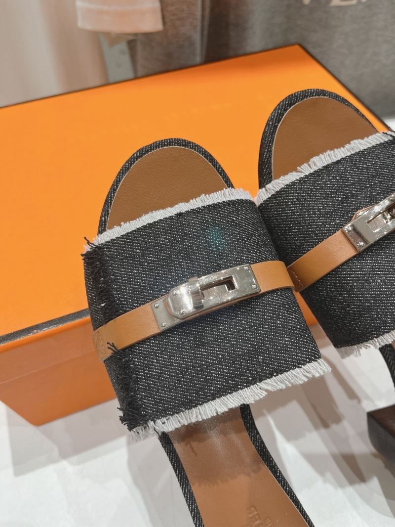 Louis Vuitton Slippers